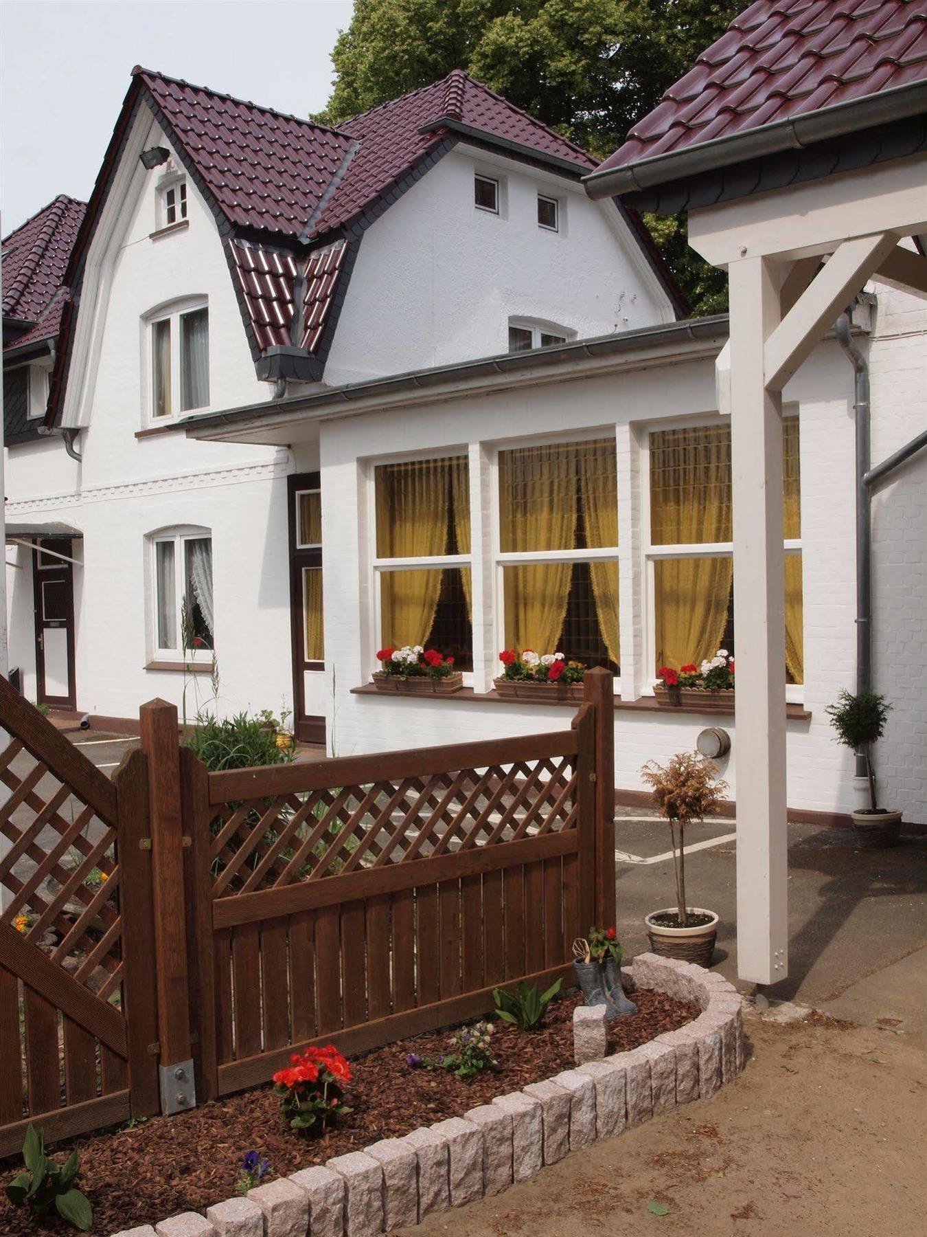 Hotel Bellevue Lauenburg Exterior photo